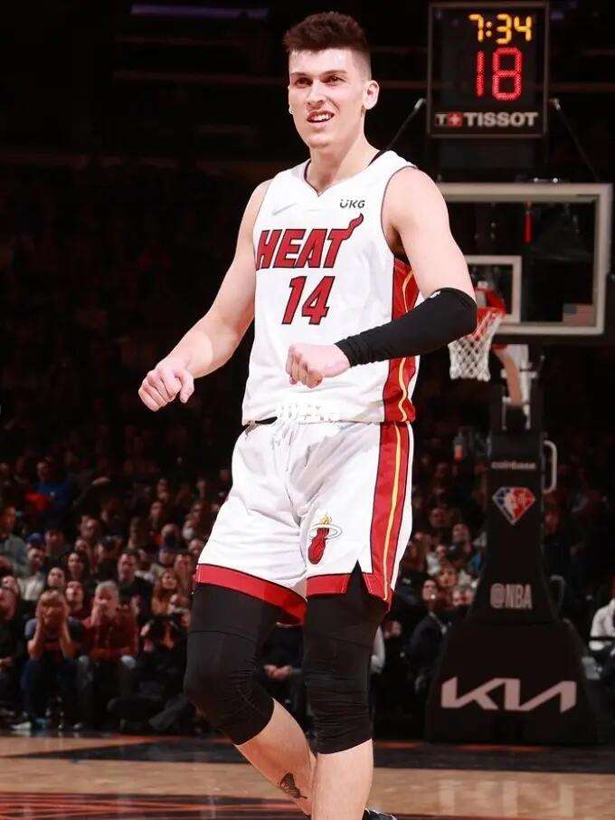 讲求团队合 讲求团队合