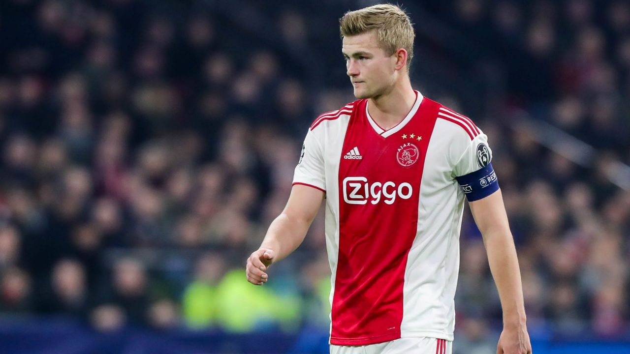 中路充当 中路充当