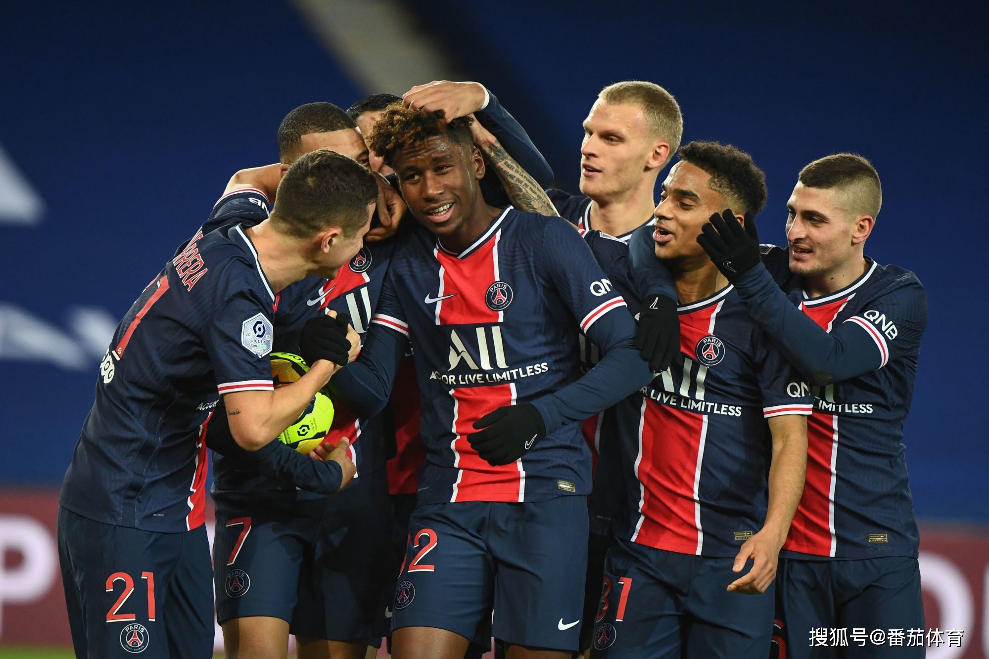 在两出局满 在两出局满