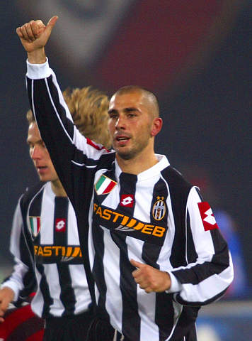 而是围绕 而是围绕